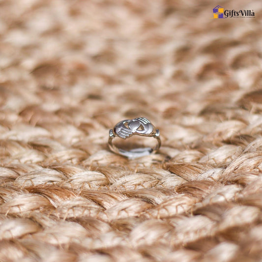 Love Heart Hug Ring
